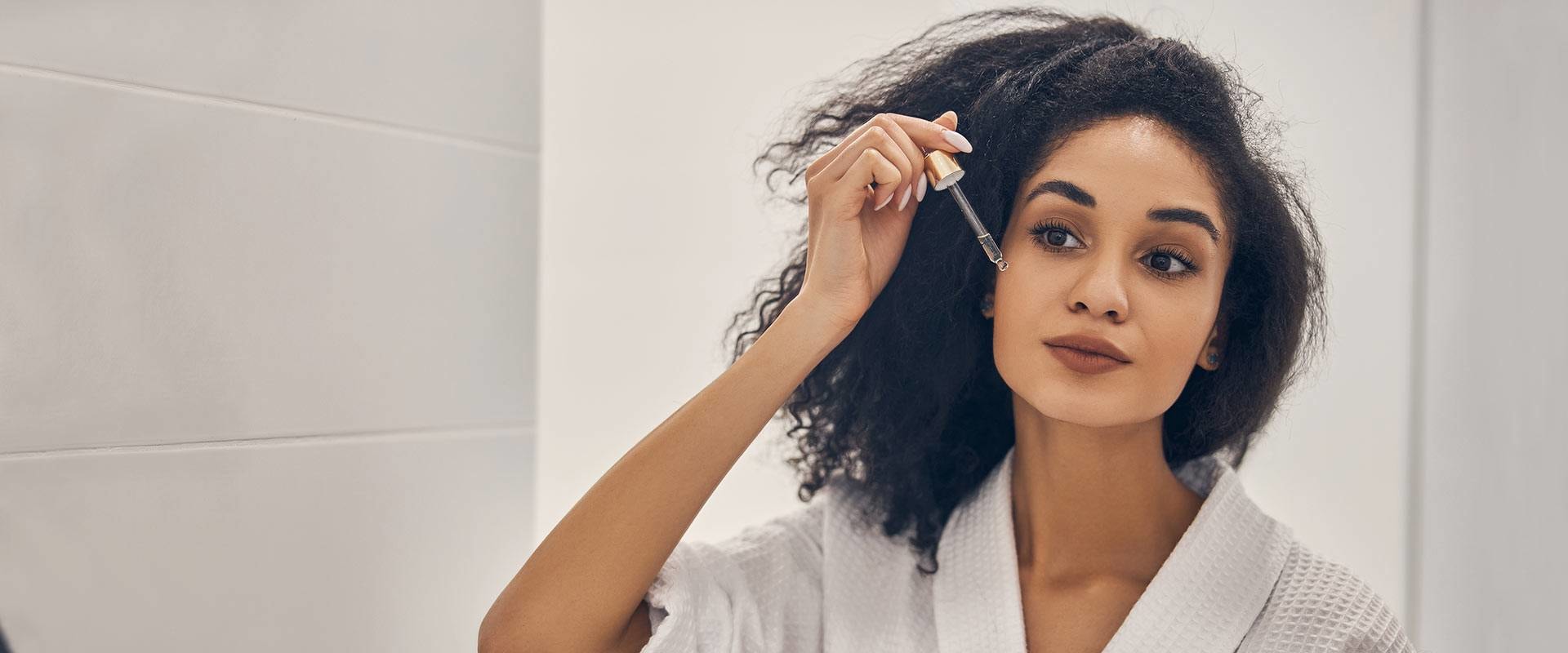 Everything You Need to Know About Using a Facial Oil or Serum in Your Evening Routine