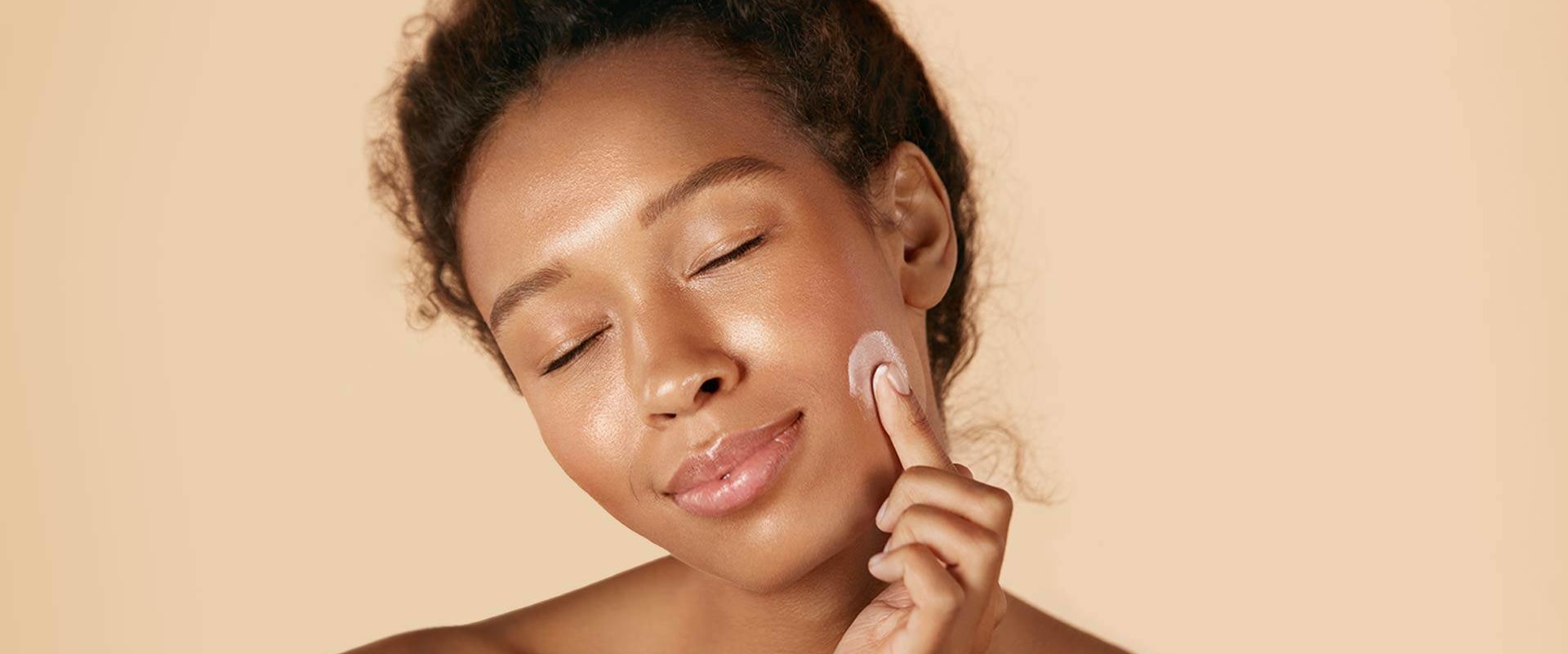 Everything You Need to Know About Applying Moisturizer