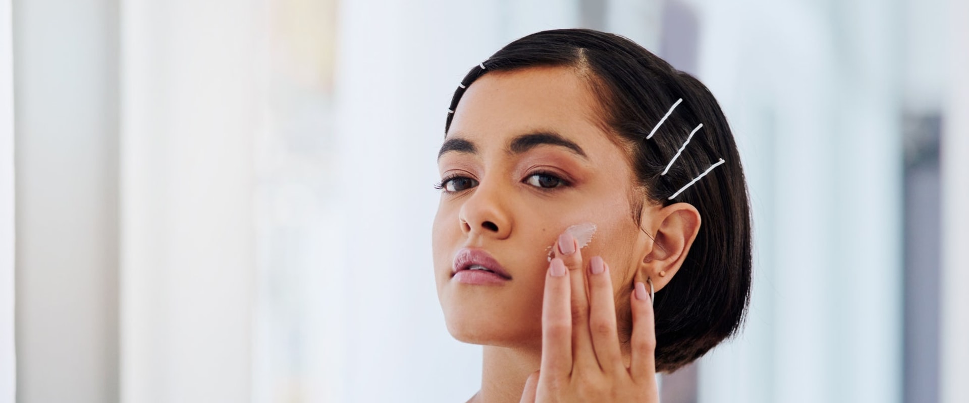 Toning and Serum: How to Incorporate it Into Your Skin Care Routine
