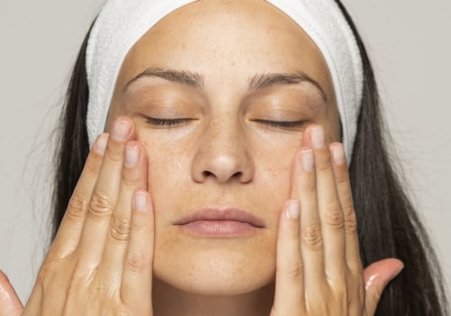 The Benefits of Performing a Facial Massage