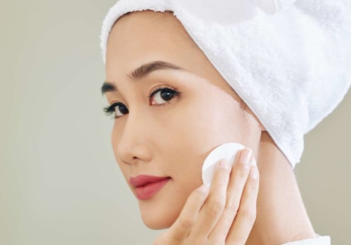 The Benefits of Natural Cleansers and Toners for Facial Skin Care